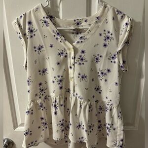Super cute top!!